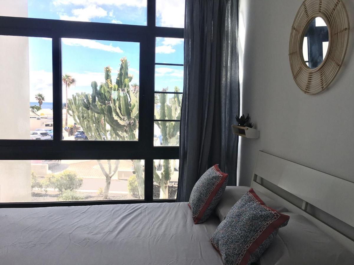 Cozzy Apartment Con Vista Al Mar Costa Teguise Exterior foto